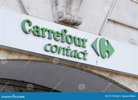 carrefour contact store.